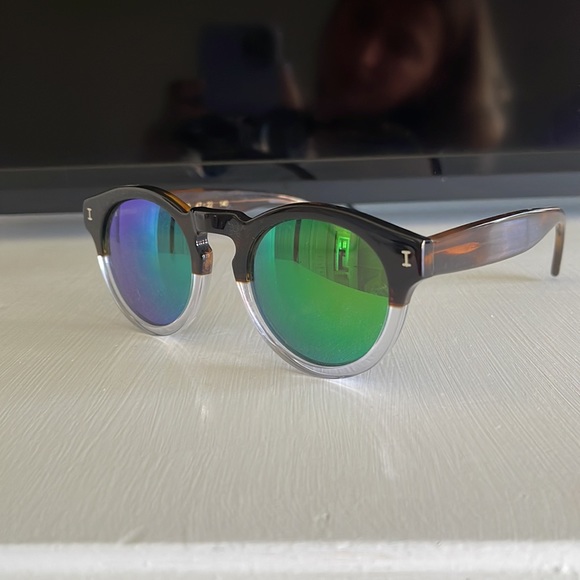 illesteva Sunglasses